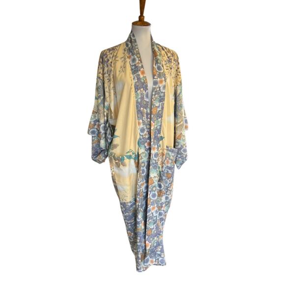 Vintage 70s–80s Pastel Floral Kimono Robe – Soft Flowing Fabric, S–L - Picture 7 of 7